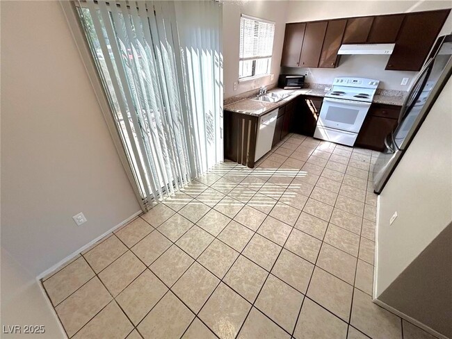 Building Photo - 3417 Civic Center Dr