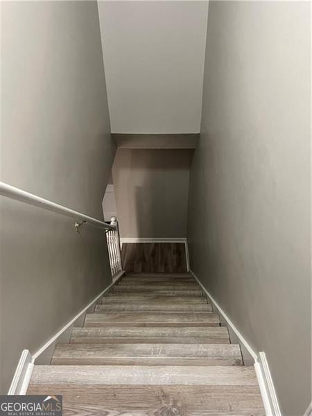 Building Photo - 6064 Red Top Loop