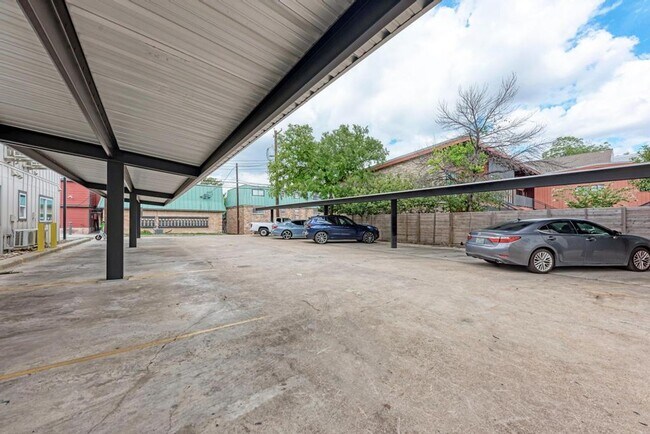 Building Photo - Park Avenue 102