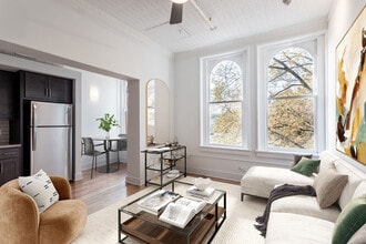 Building Photo - Landmark at Marshall Broad