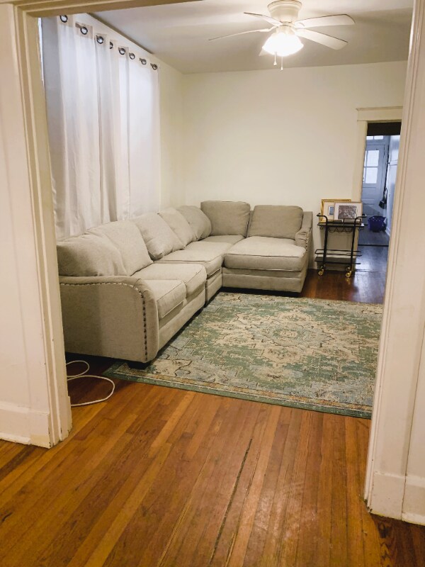 Building Photo - 1031 Broadway St