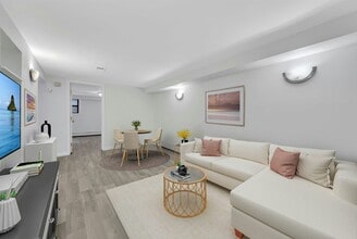 Building Photo - 1228 Park Ave