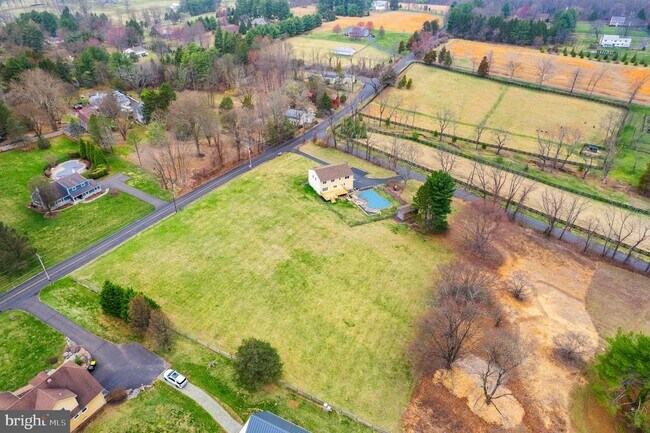 Building Photo - 3554 N Sugan Rd