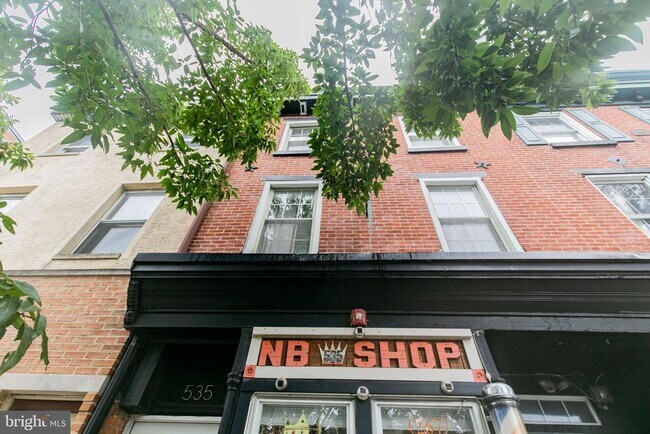 Building Photo - 535 E Girard Ave