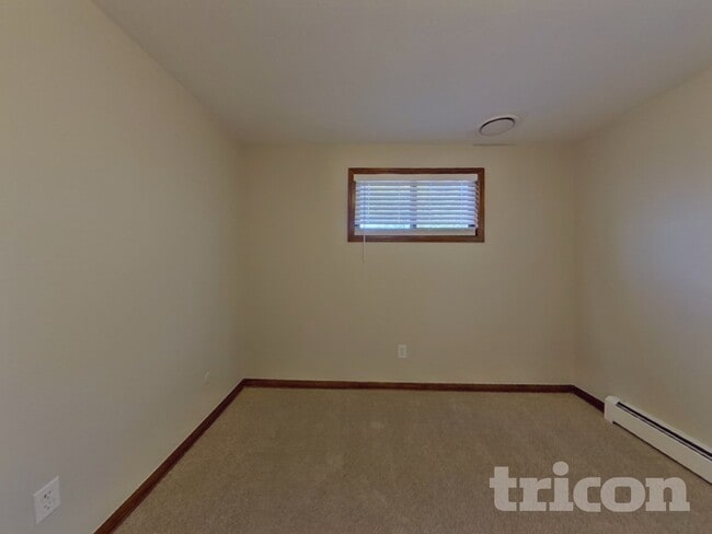 Building Photo - 4486 S Utica St