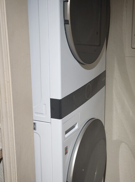 Building Photo - 14427 N Pennsylvania Ave