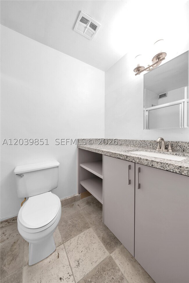 Building Photo - 8650 SW 67th Ave