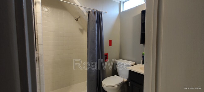 Building Photo - 355 W Selmar Ct