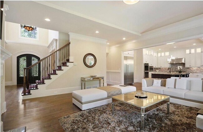 Building Photo - 6552 Long Acres Dr