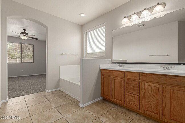 Building Photo - 42374 W Avella Dr