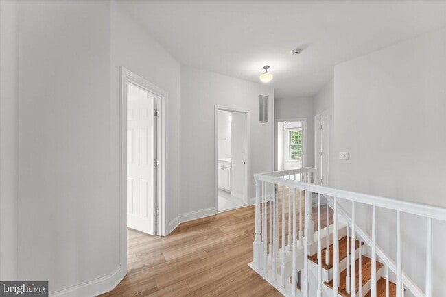 Building Photo - 116 Desales Dr