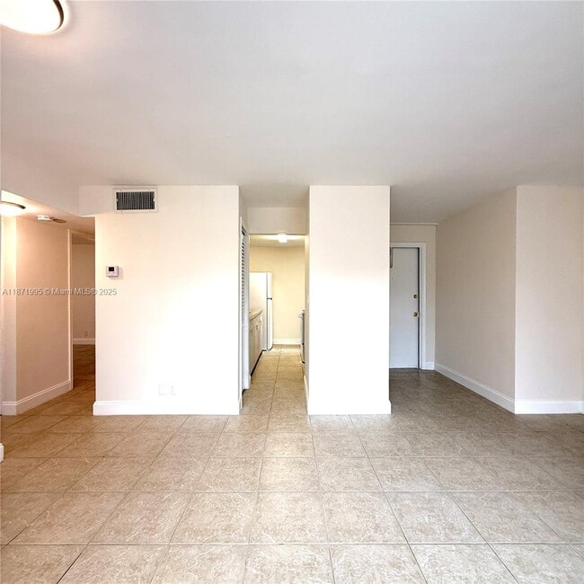 Building Photo - 1715 N 16th Ave