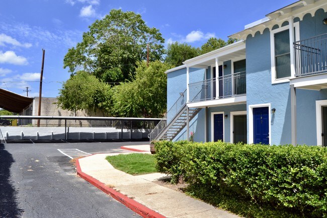 Villas at Alamo Heights San Antonio, TX Apartment Finder
