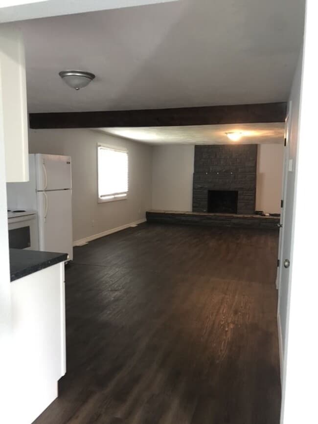 Building Photo - 4 Bed 1 Bath home for rent