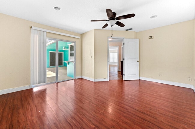 Building Photo - 10332 Dorchester Dr