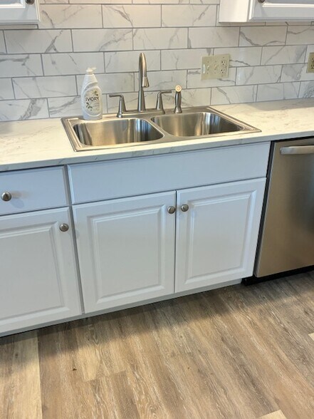 Building Photo - 2731 Caughey Rd