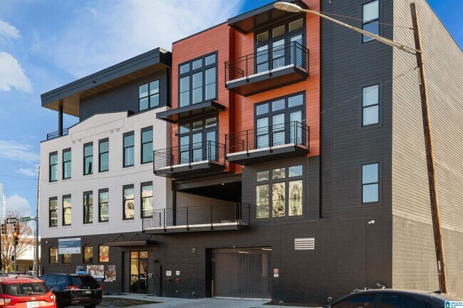 Building Photo - 1329 4th Ave S