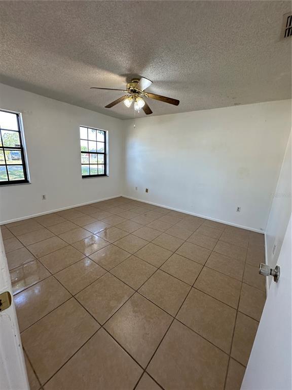 Building Photo - 59 Hickory Track Way