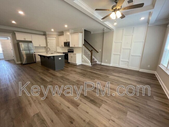 Building Photo - 4500 Chestnut Trl