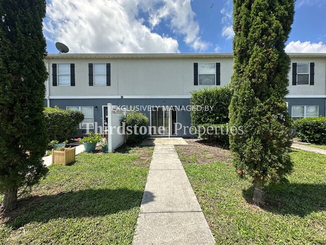 Building Photo - 1036 N Black Cherry Dr