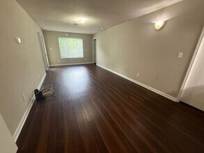 Building Photo - 1500 Graduate Ln