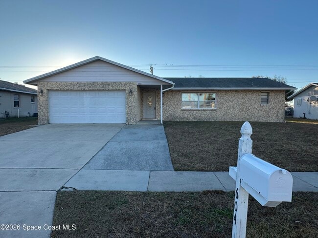 Building Photo - 604 Tupelo Dr