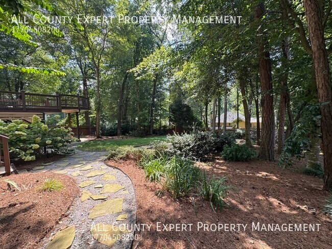Building Photo - 11820 Highland Colony Dr