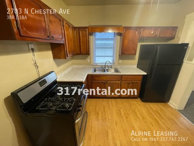 Building Photo - 3/1 with 2-car garage/workshop combo (has ...