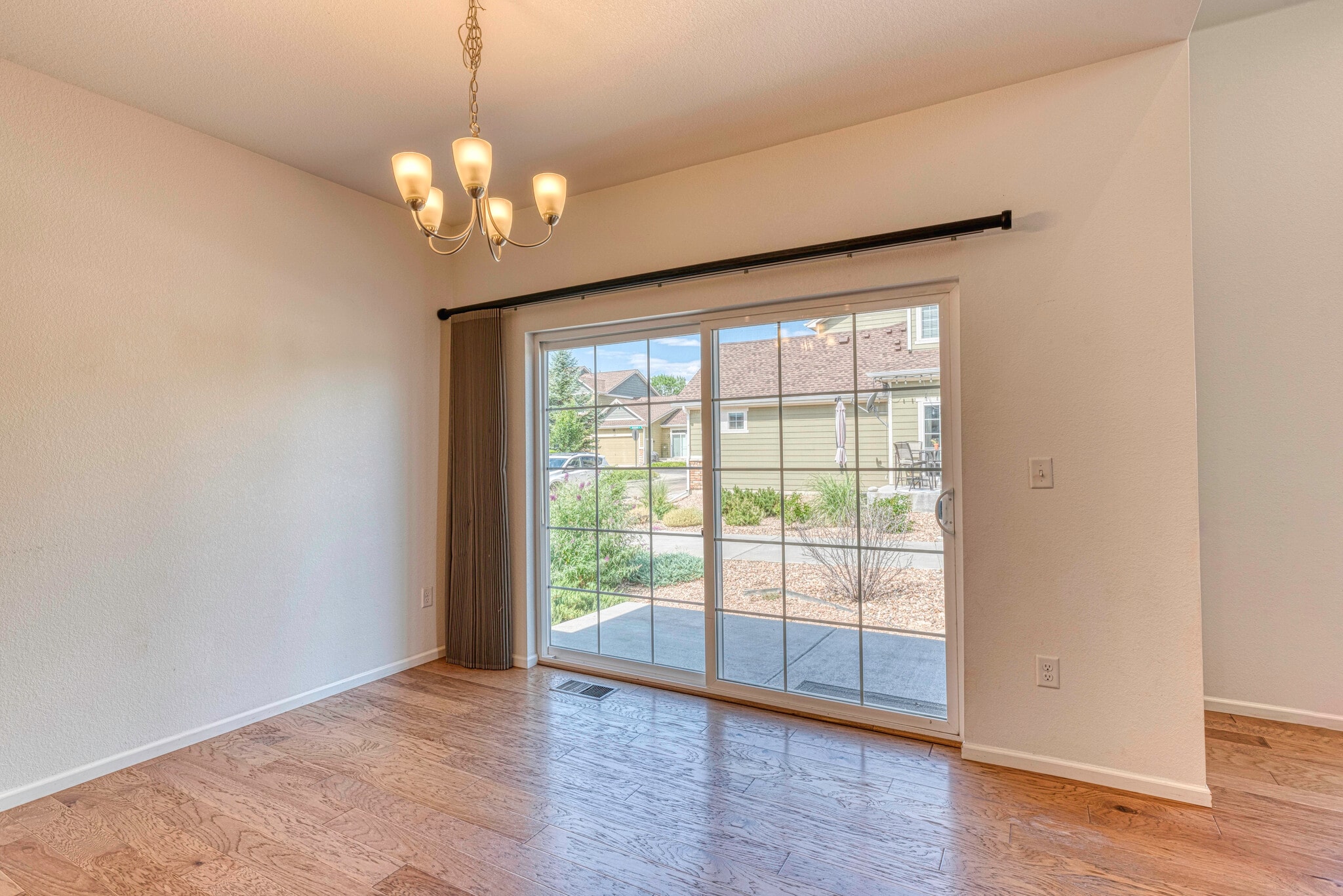 Building Photo - 1154 Telleen Ave