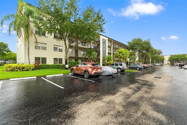 Primary Photo - 800 SW 131st Ave