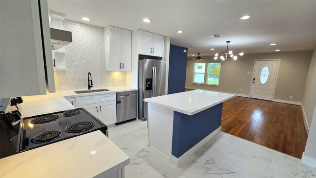 Building Photo - 4018 Woodfox St