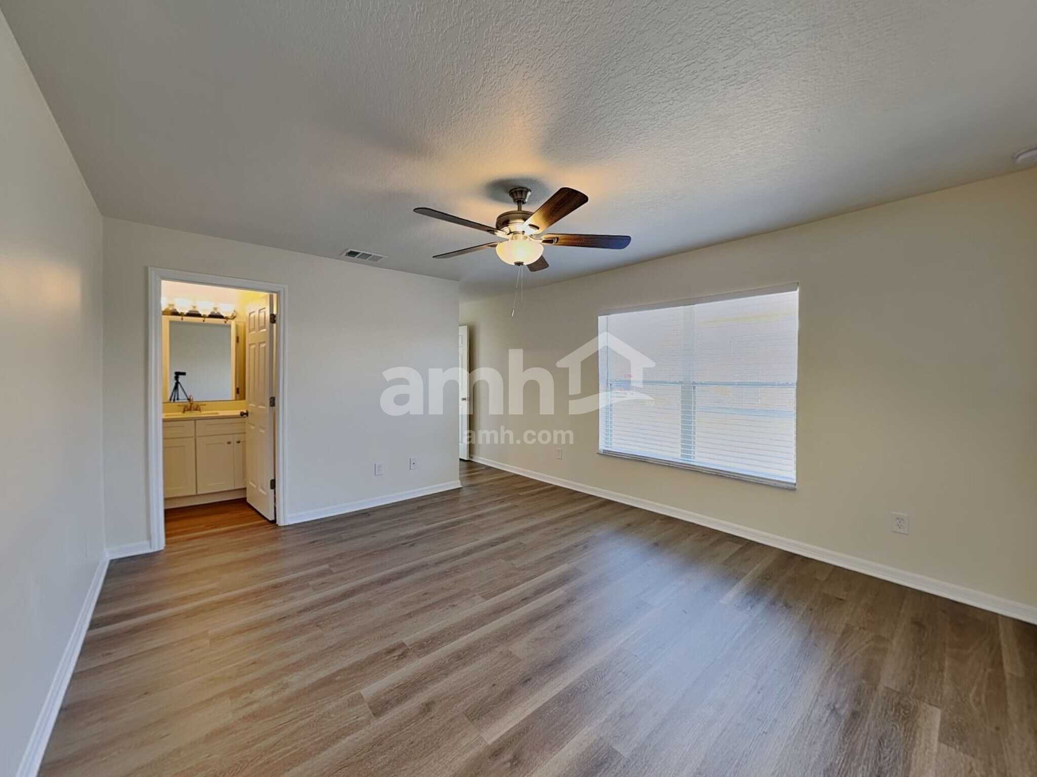 Building Photo - 15601 Sarcee Ct