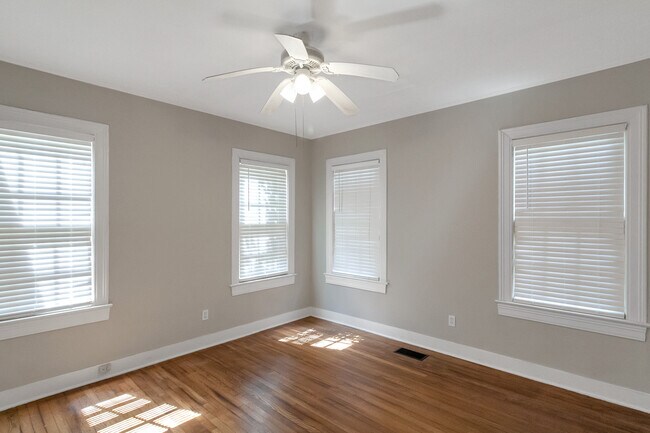 Building Photo - 4097 Redwing Ave