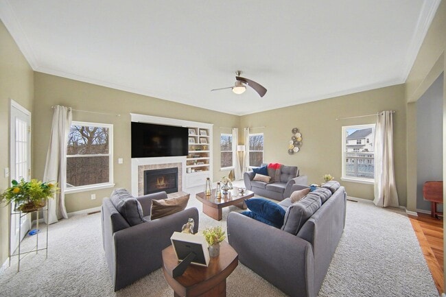 Building Photo - 1495 Chapleau Dr