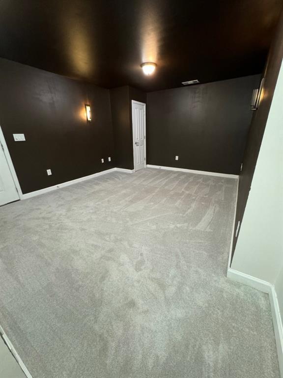 Building Photo - 5480 Glenridge View NE