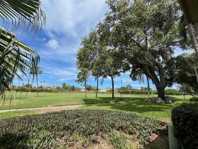 Building Photo - 6219 Palma Del Mar Blvd S