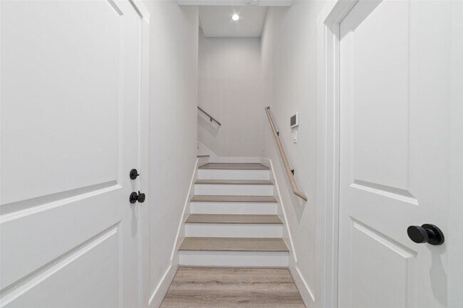 Building Photo - 3705 Creekmont Grn Ln