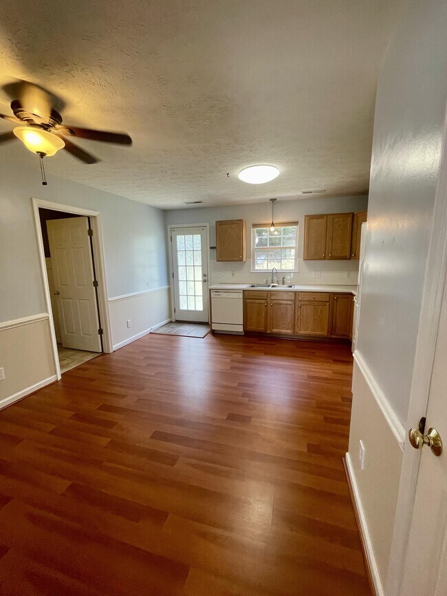 Building Photo - 1069 Blue Ridge View Cir