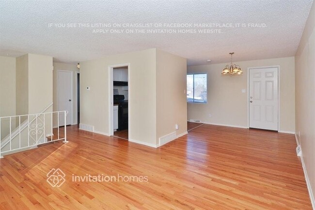 Building Photo - 423 S Potomac Cir