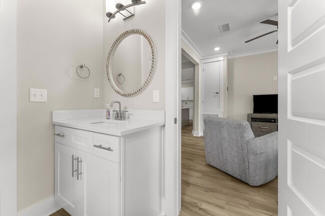 Building Photo - 725 J D Miller Rd