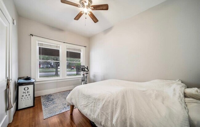 Building Photo - 4614 Park Dr