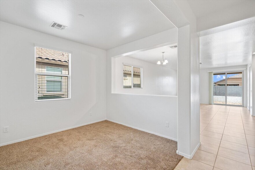 Building Photo - 15821 W Mauna Loa Ln