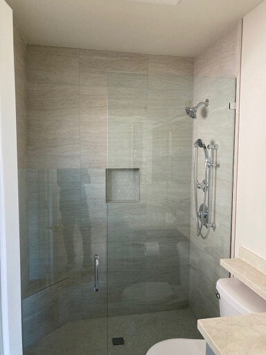 Master Shower - 507 N Helberta Ave