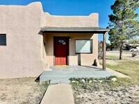 Building Photo - 819 15th St