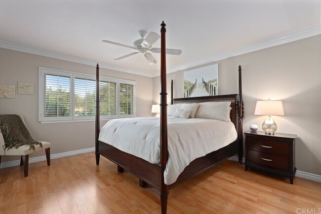 Building Photo - 31556 W Nine Dr