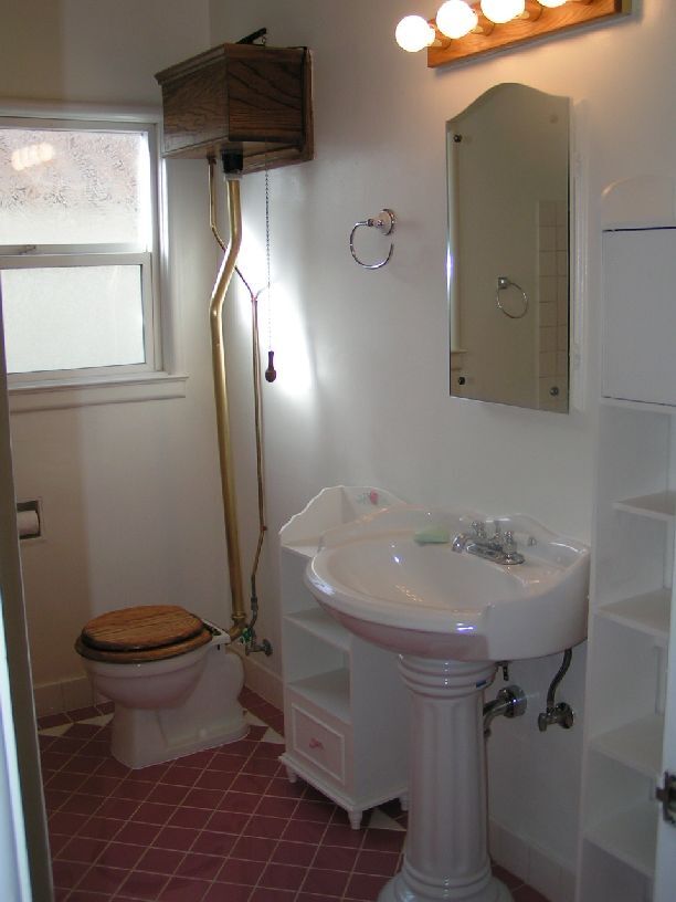 Building Photo - 2204 Castro St