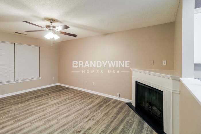 Building Photo - 204 Lossie Ln