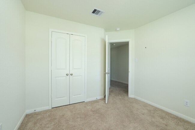 Building Photo - 20914 Solstice Point Dr