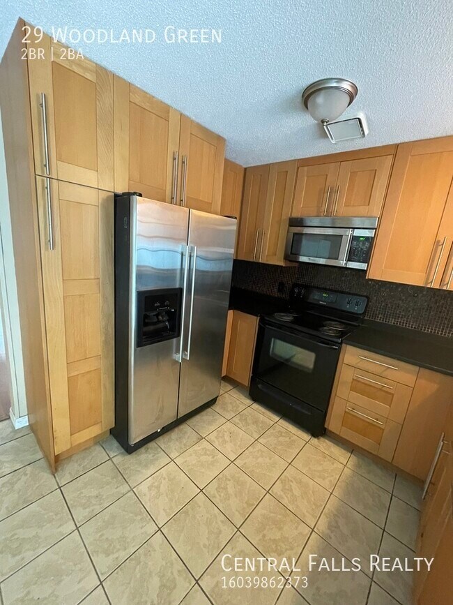 Building Photo - 29 Woodland Green