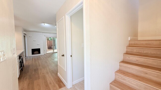 Building Photo - 1065 San Ramon Valley Blvd